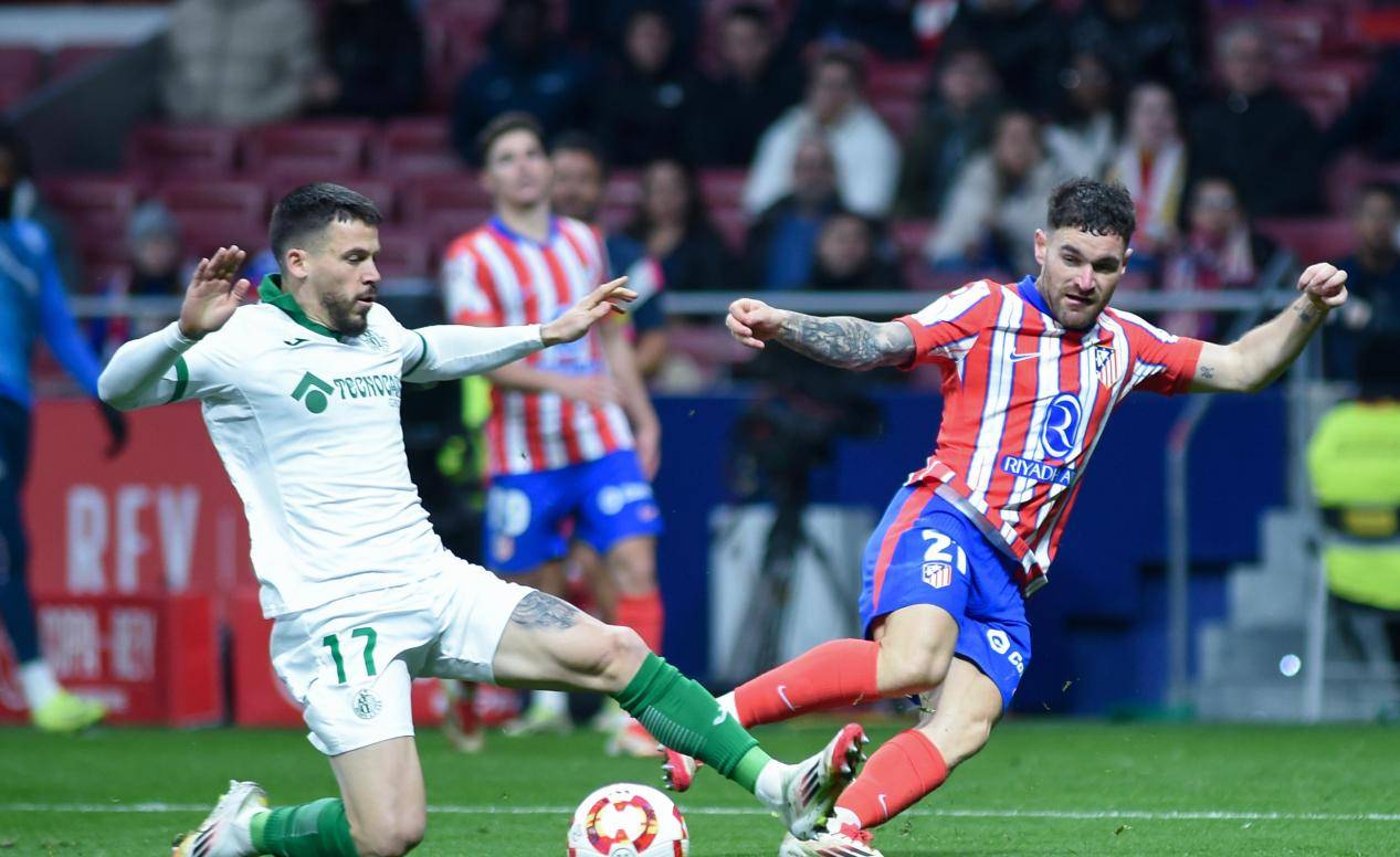 西班牙中场因伤退出接下来的比赛的简单介绍