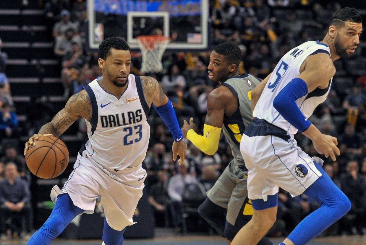 双外援在比赛中频频得分，表现抢眼的简单介绍