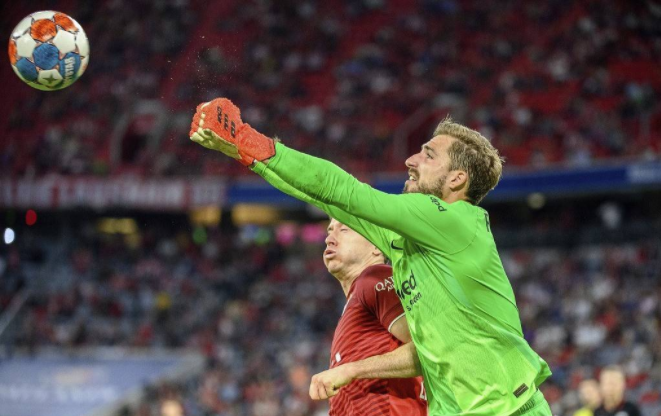 包含神奇逆转！法兰克福主场击败汉堡的词条