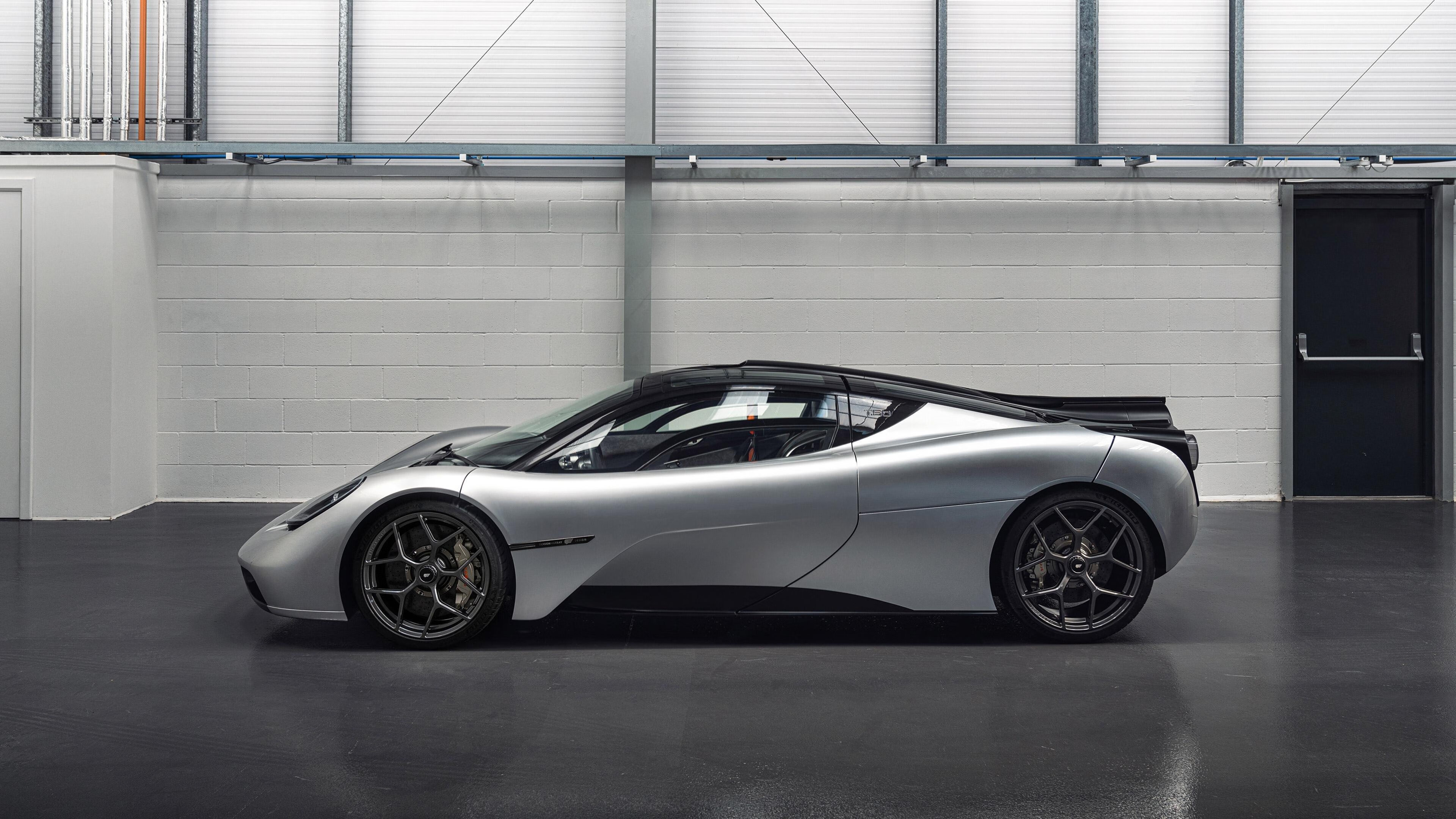 雷火电竞官网-巅峰对决，凯尔特人东决关键战力克灰熊，铸就传奇